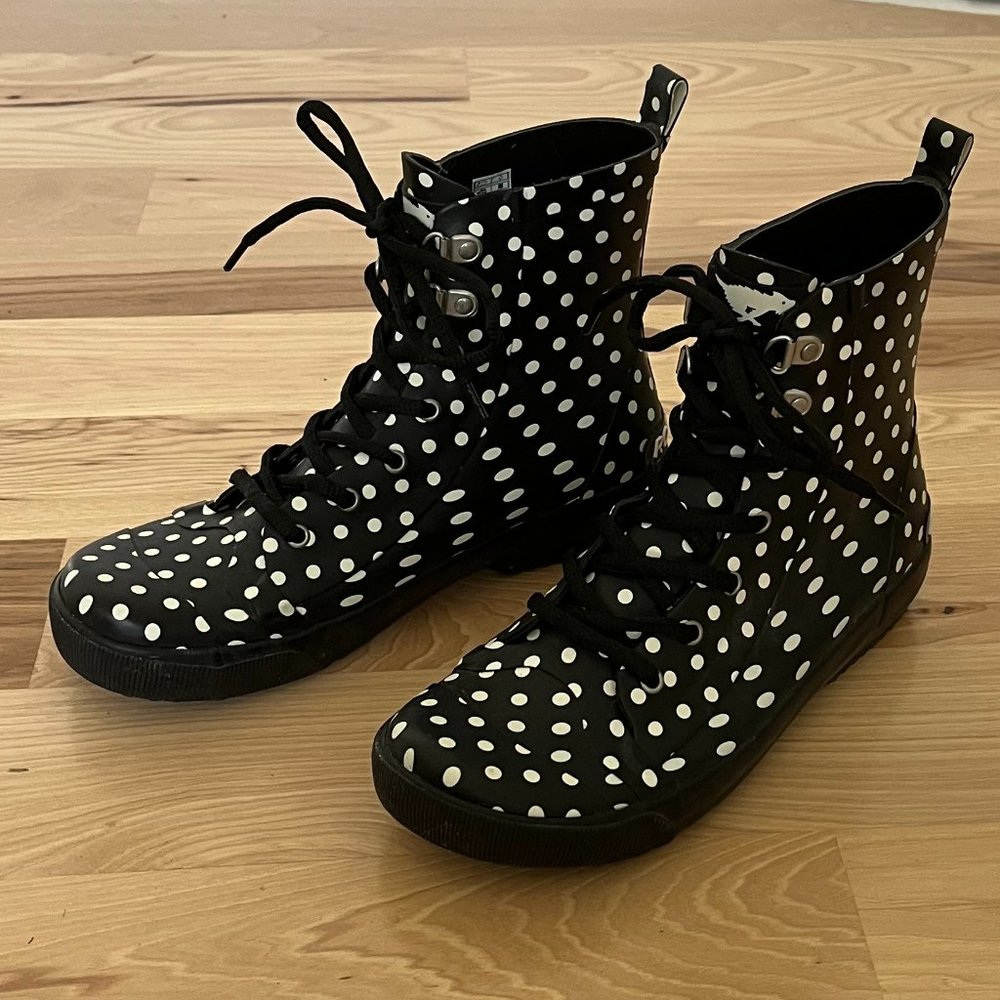 Rocket Dog Polka Dot Rain Boot (size W 9)